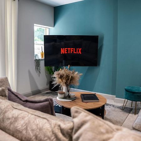 Spring Mount Huge Luxury Full Apartment- Harrogate Centre-Two Extremely Comfy Kingsize Bedrooms-Fully Equipped Modern Kitchen-Cosy Living Room With Huge Tv Екстериор снимка