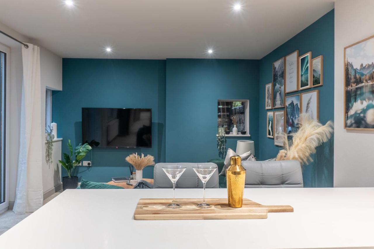 Spring Mount Huge Luxury Full Apartment- Harrogate Centre-Two Extremely Comfy Kingsize Bedrooms-Fully Equipped Modern Kitchen-Cosy Living Room With Huge Tv Екстериор снимка
