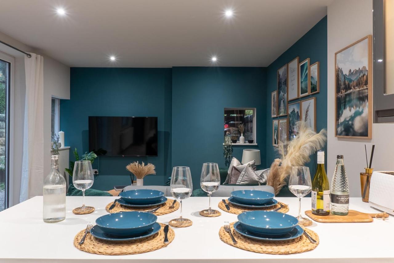 Spring Mount Huge Luxury Full Apartment- Harrogate Centre-Two Extremely Comfy Kingsize Bedrooms-Fully Equipped Modern Kitchen-Cosy Living Room With Huge Tv Екстериор снимка
