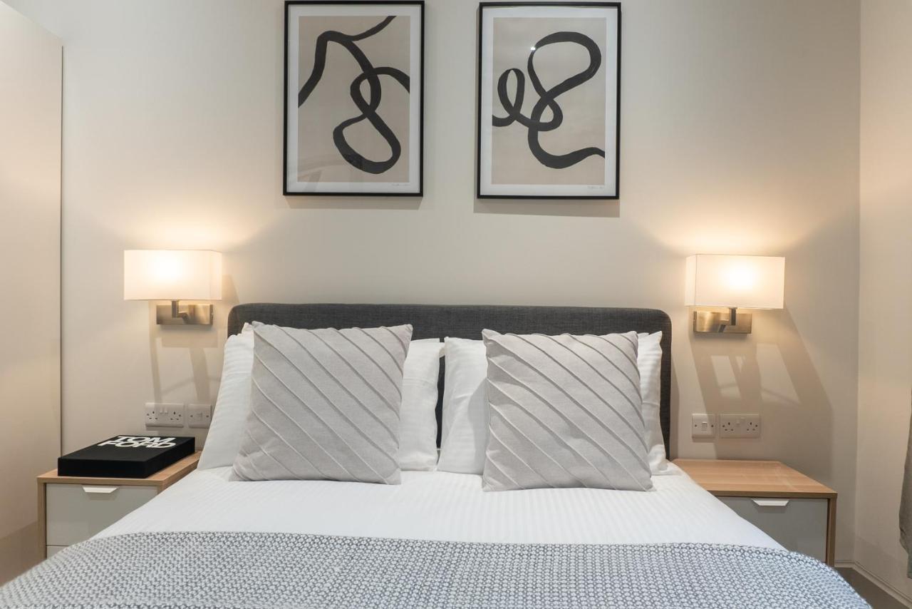 Spring Mount Huge Luxury Full Apartment- Harrogate Centre-Two Extremely Comfy Kingsize Bedrooms-Fully Equipped Modern Kitchen-Cosy Living Room With Huge Tv Екстериор снимка