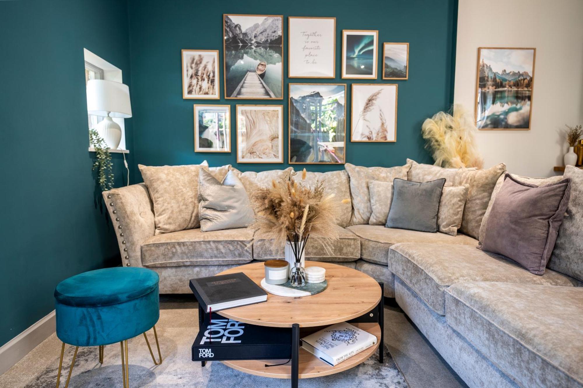 Spring Mount Huge Luxury Full Apartment- Harrogate Centre-Two Extremely Comfy Kingsize Bedrooms-Fully Equipped Modern Kitchen-Cosy Living Room With Huge Tv Екстериор снимка